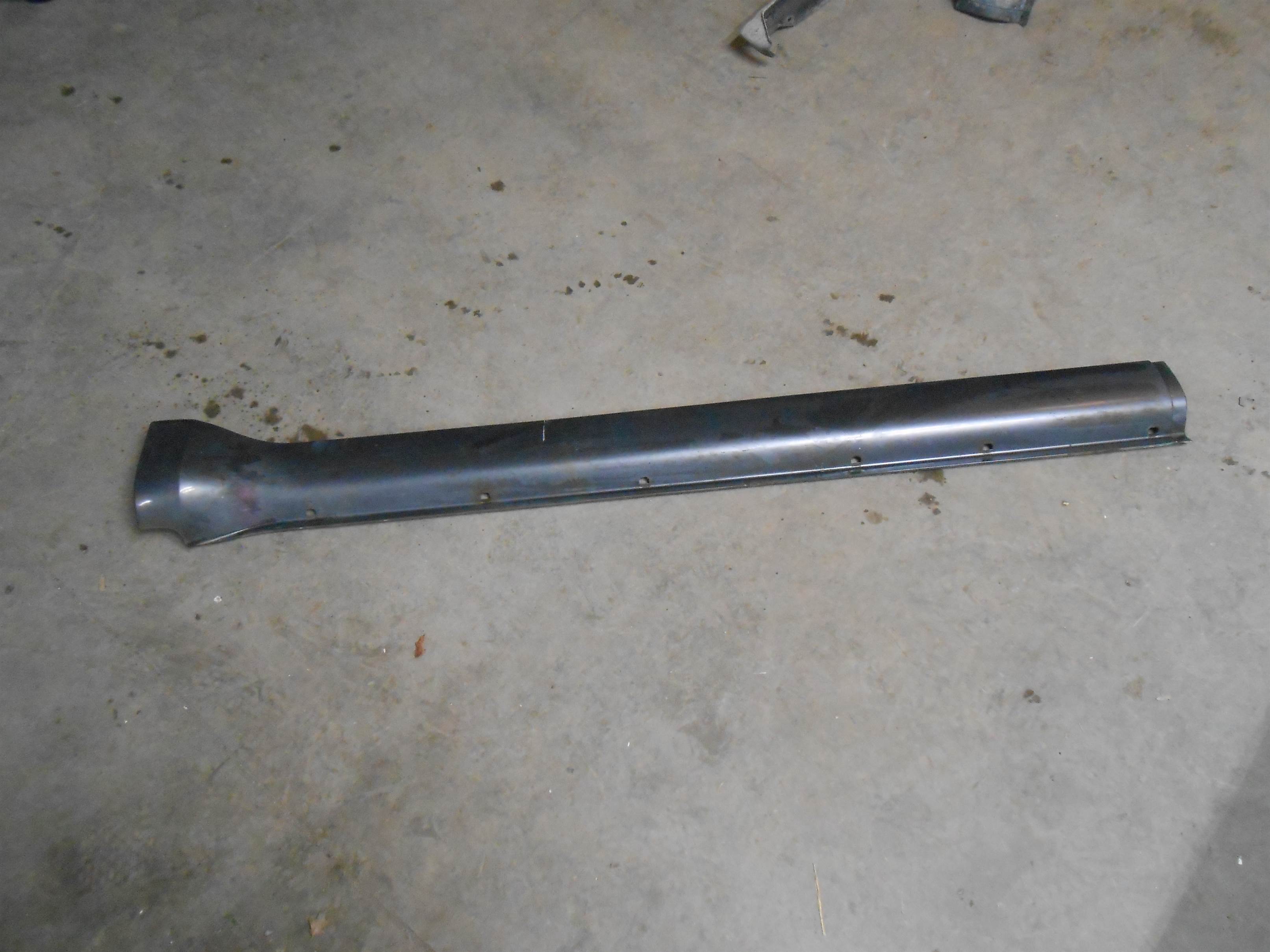 Used 2006 ford escape Rocker Panel Side Skirt Moulding Passenger Right for sale small view front thumbnail