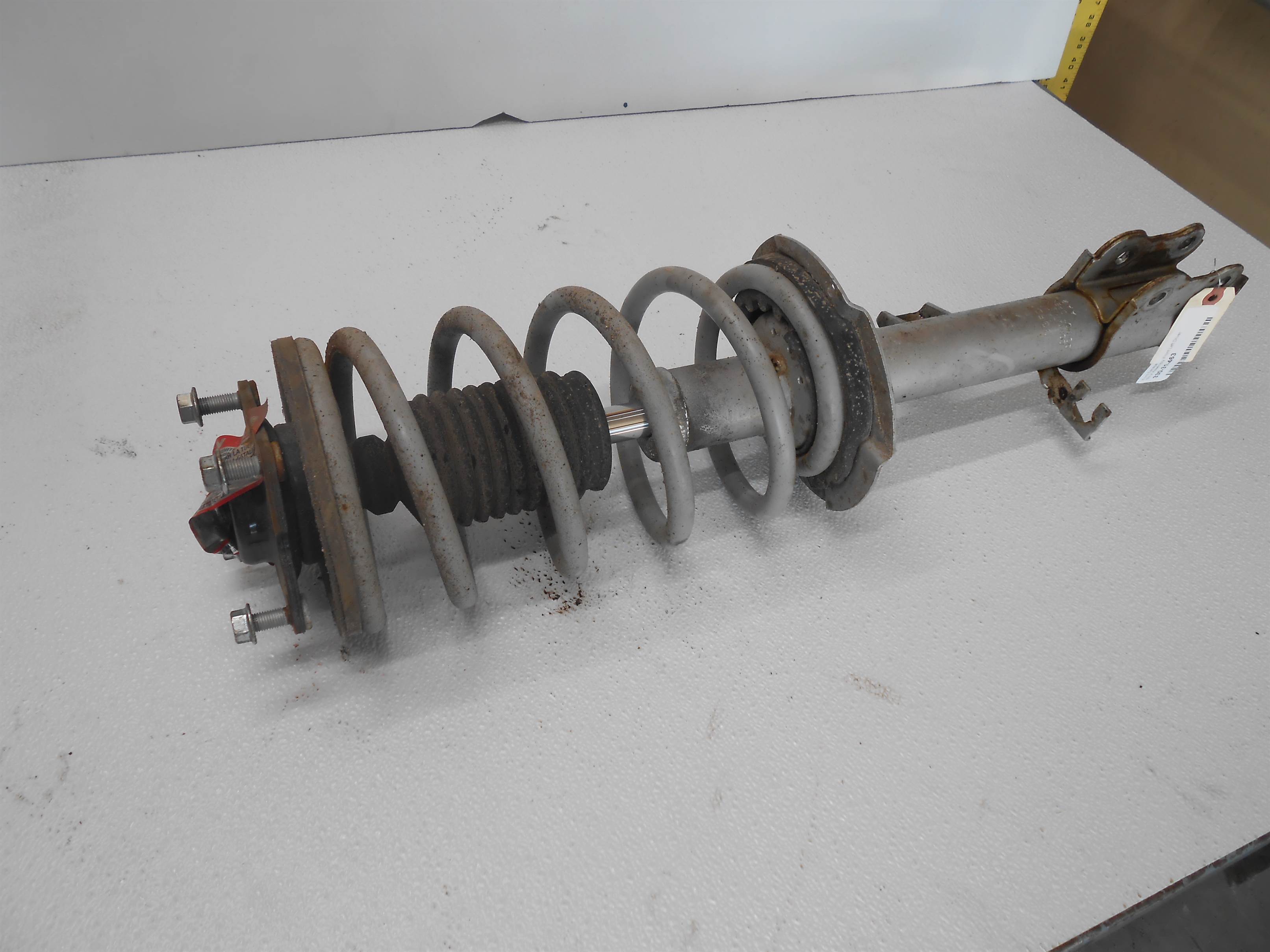 Used 2006 FORD ESCAPE Strut Assembly Front Left Driver for sale small view front thumbnail