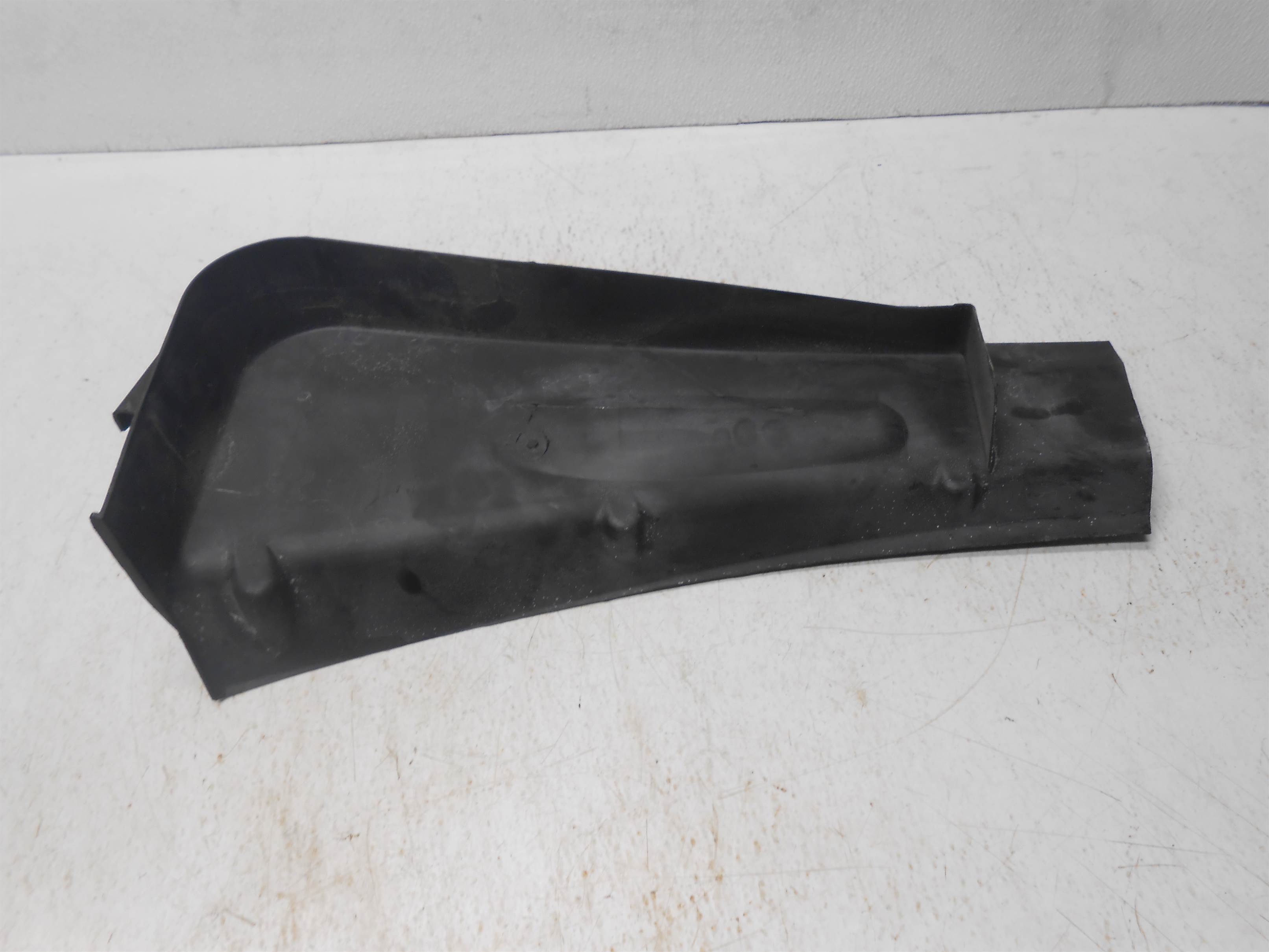 Used 2006 ford escape Wiper Cowl Baffle for sale small view front thumbnail