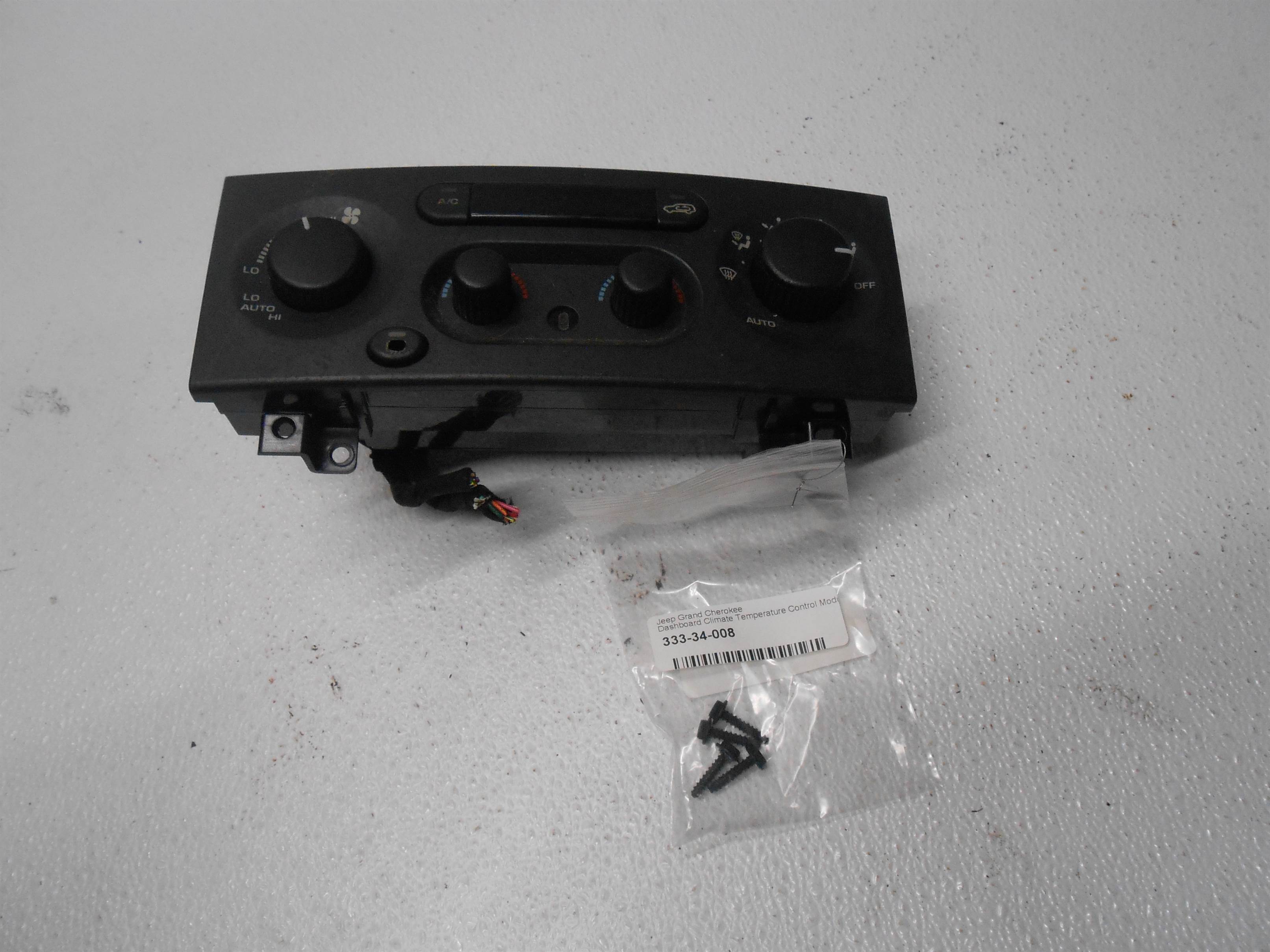 Used 2004 jeep Grand Cherokee Dashboard Climate Temperature Control Module for sale small view front thumbnail