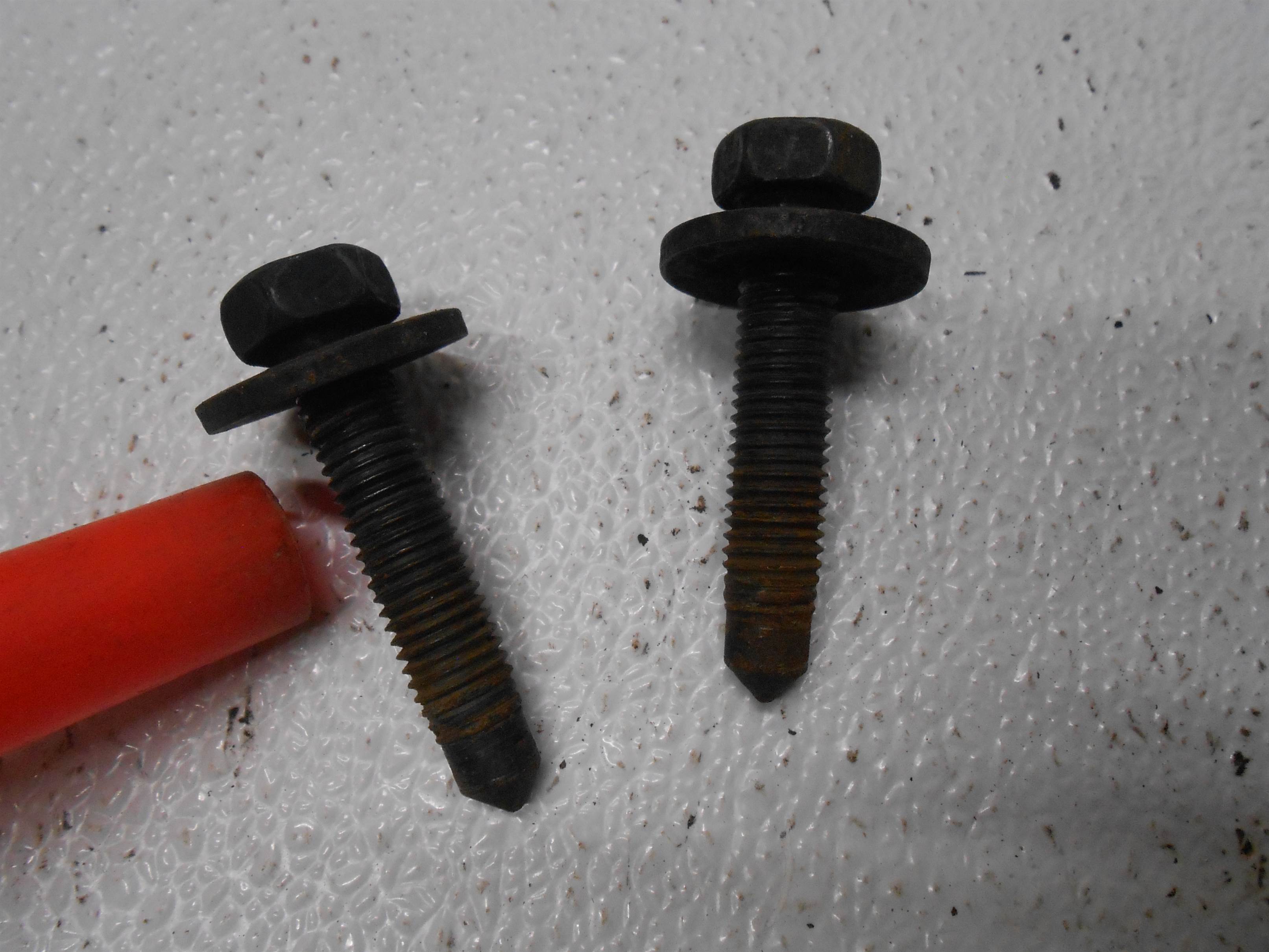 Used 2004 jeep Grand Cherokee SEAT BOLTS RH OR LH for sale small view front thumbnail