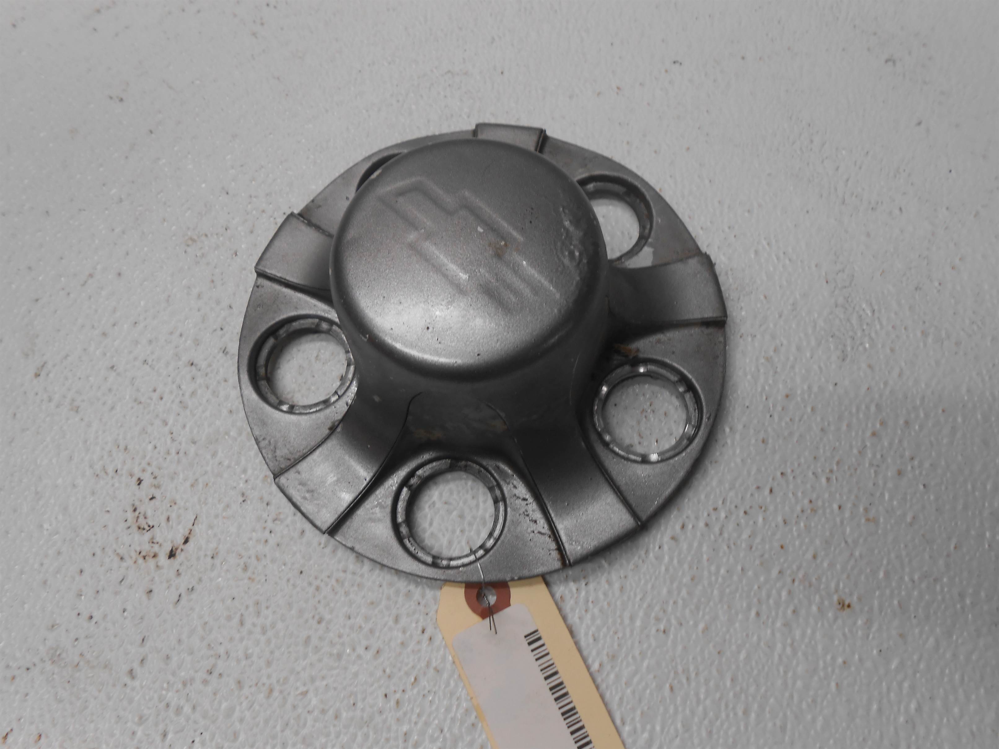 Used 1998 chevrolet S10 hub cap cover for sale small view front thumbnail
