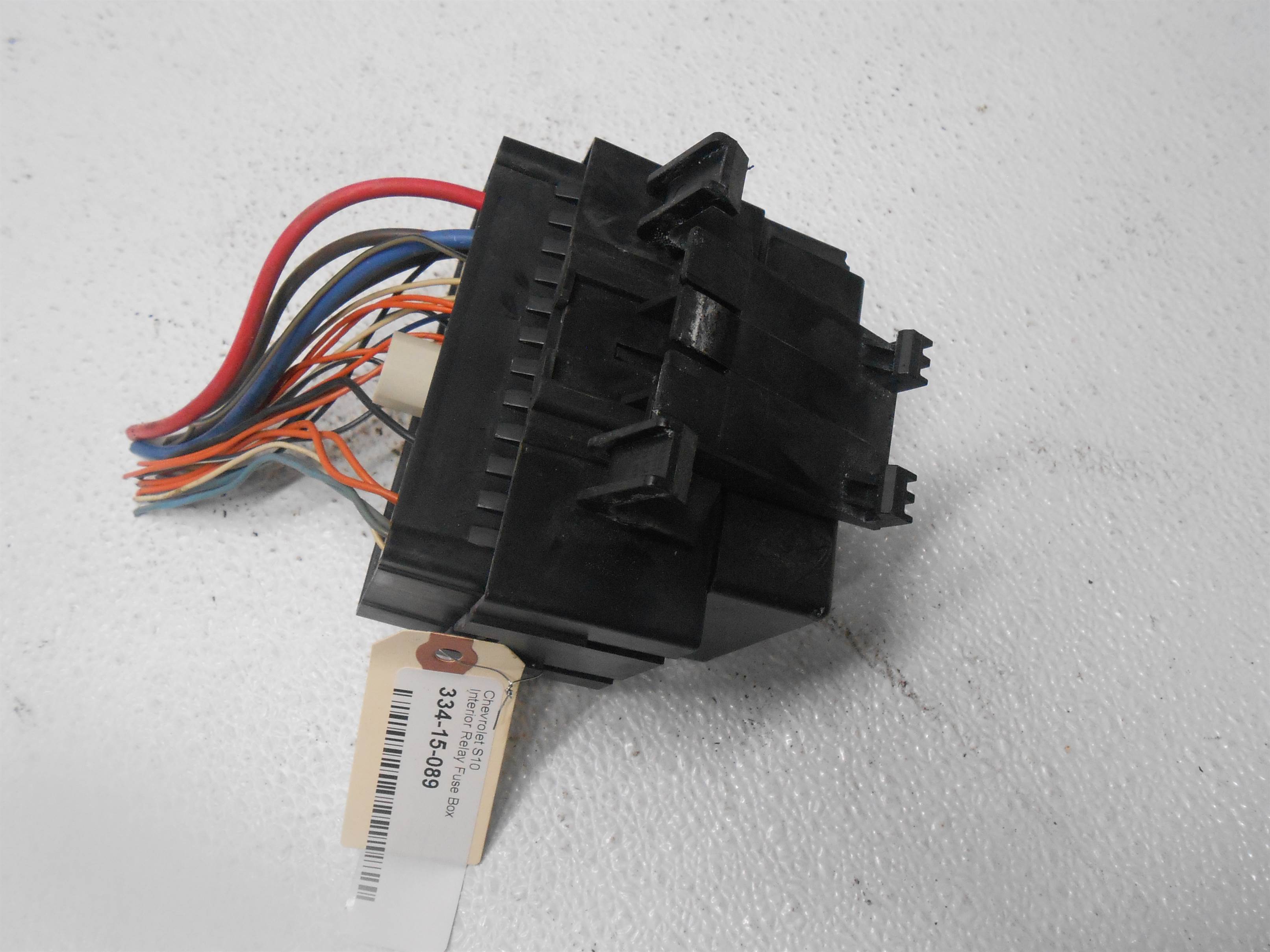Used 1998 chevrolet S10 Interior Relay Fuse Box with Cover for sale small view front thumbnail