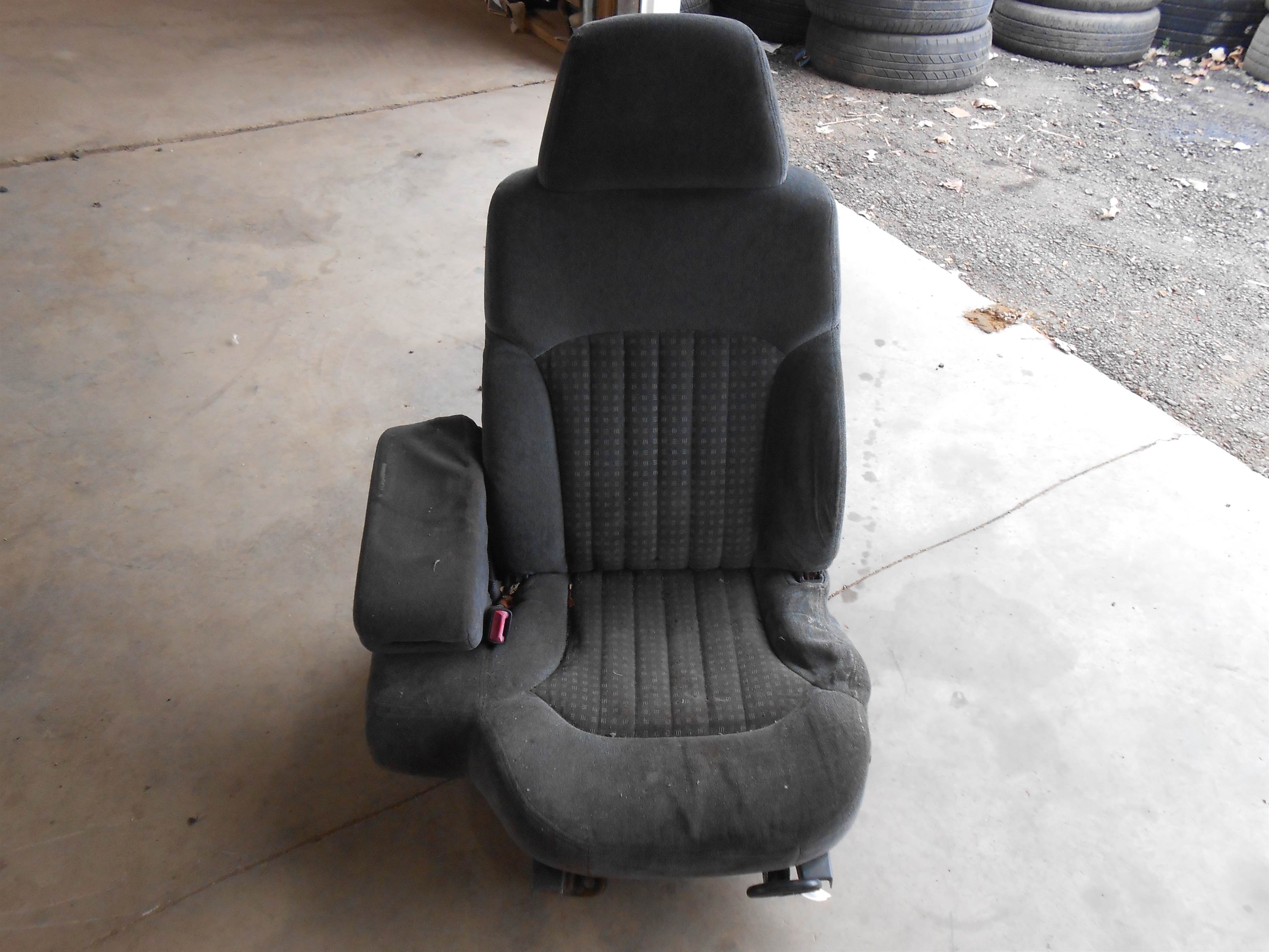 Used 1998 chevrolet S10 FRONT LEFT LH DRIVER SEAT for sale small view front thumbnail