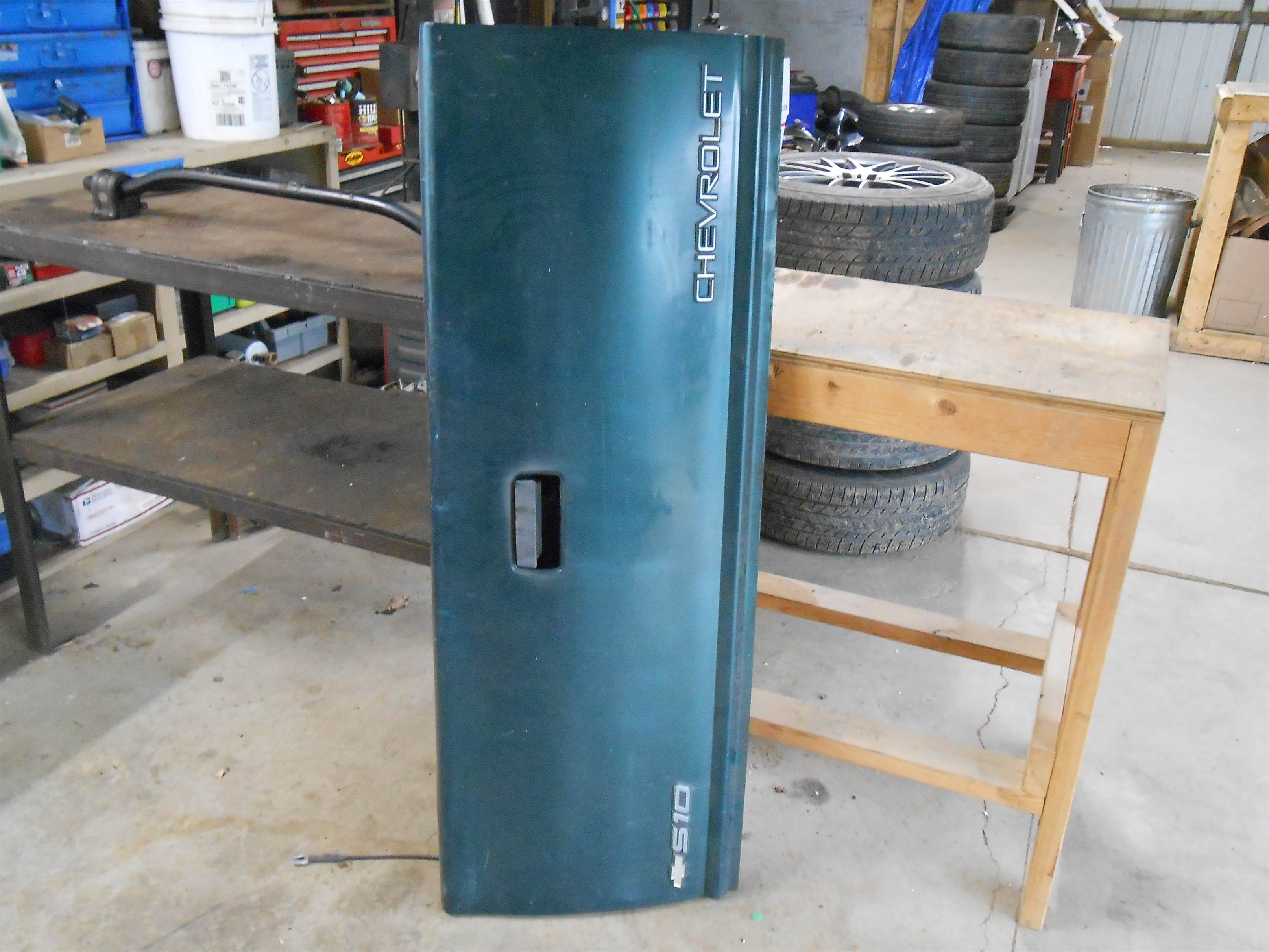 Used 1994-2004 chevrolet S10 Pickup Tailgate for sale small view front thumbnail