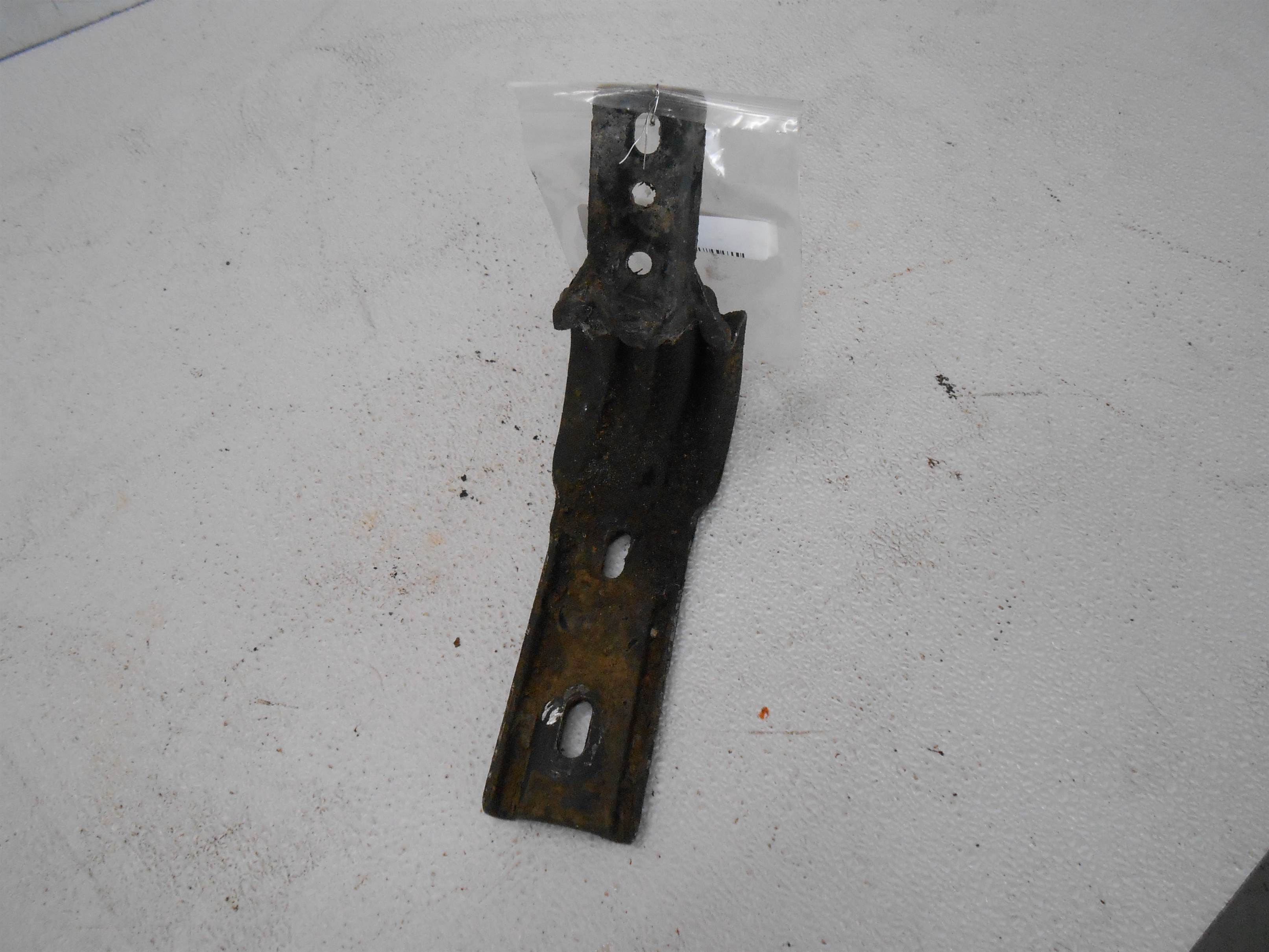 Used 2004 GMC Yukon Side Step Bracket for sale small view front thumbnail