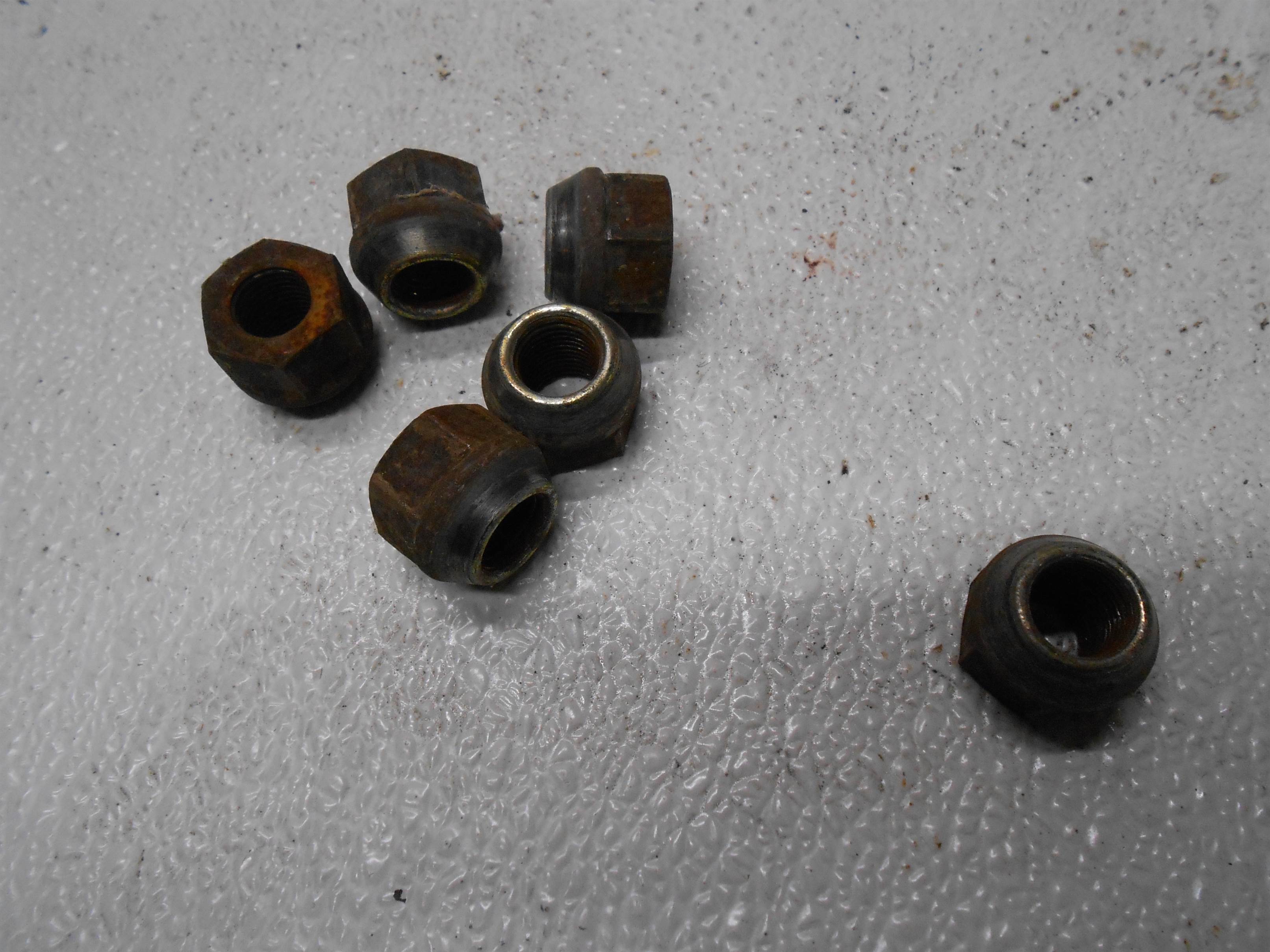 Used 2004 GMC Yukon Lug Nut Set of Six 6 for sale small view front thumbnail