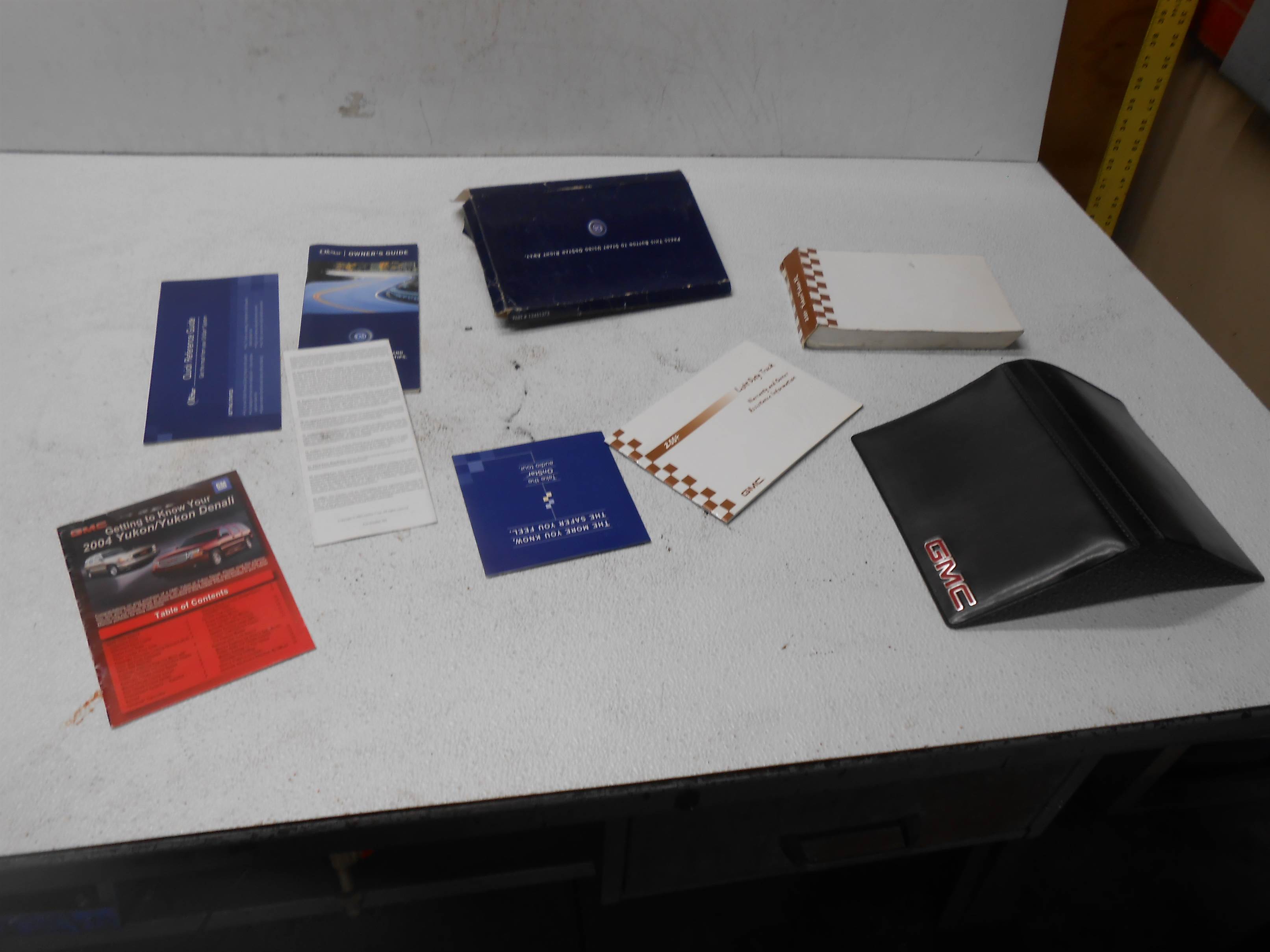 Used 2004 GMC Yukon Owners Manual for sale small view front thumbnail