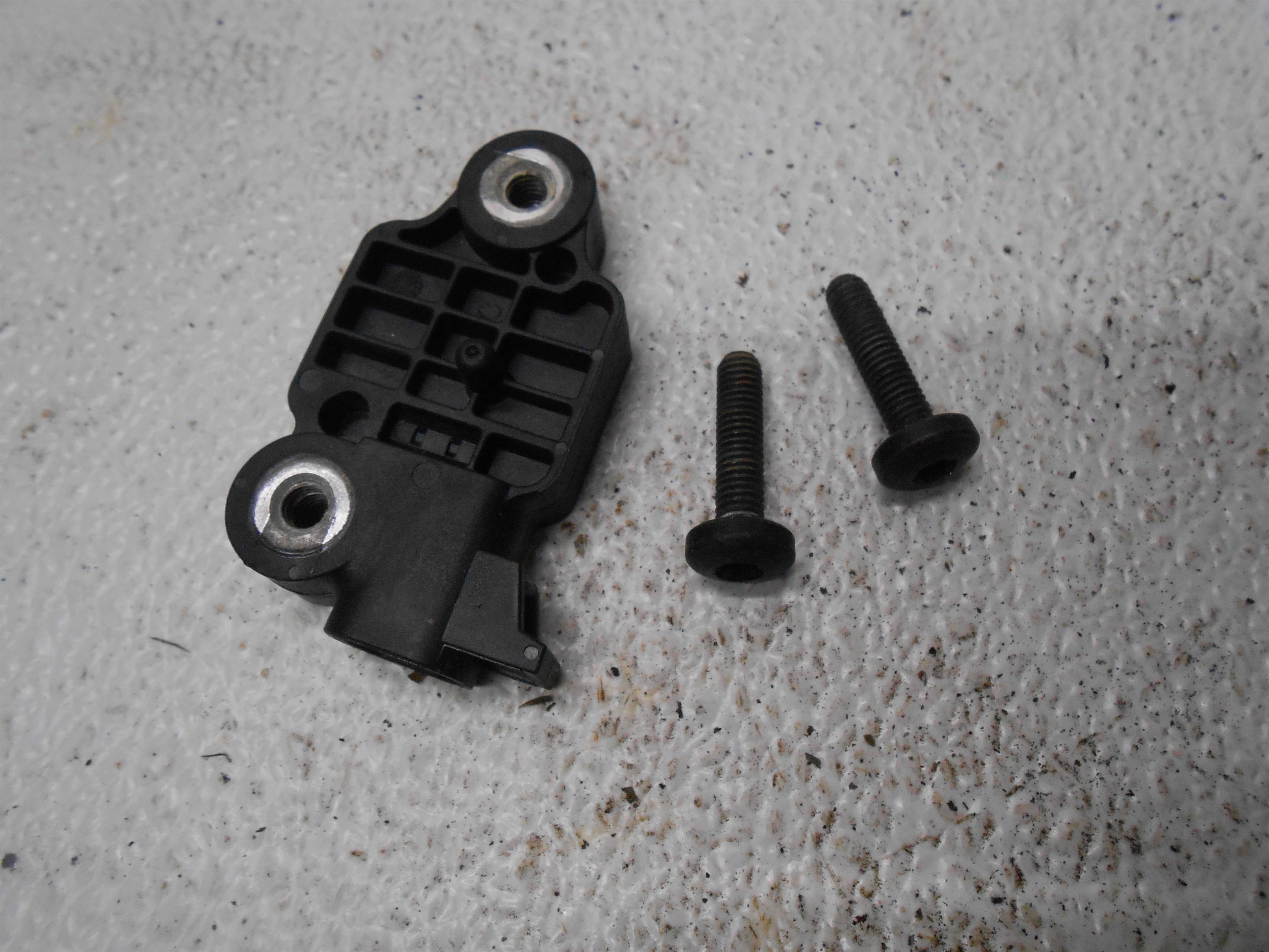 Used 2004 GMC Yukon Side Impact LH or RH Crash Sensor SRS for sale small view front thumbnail