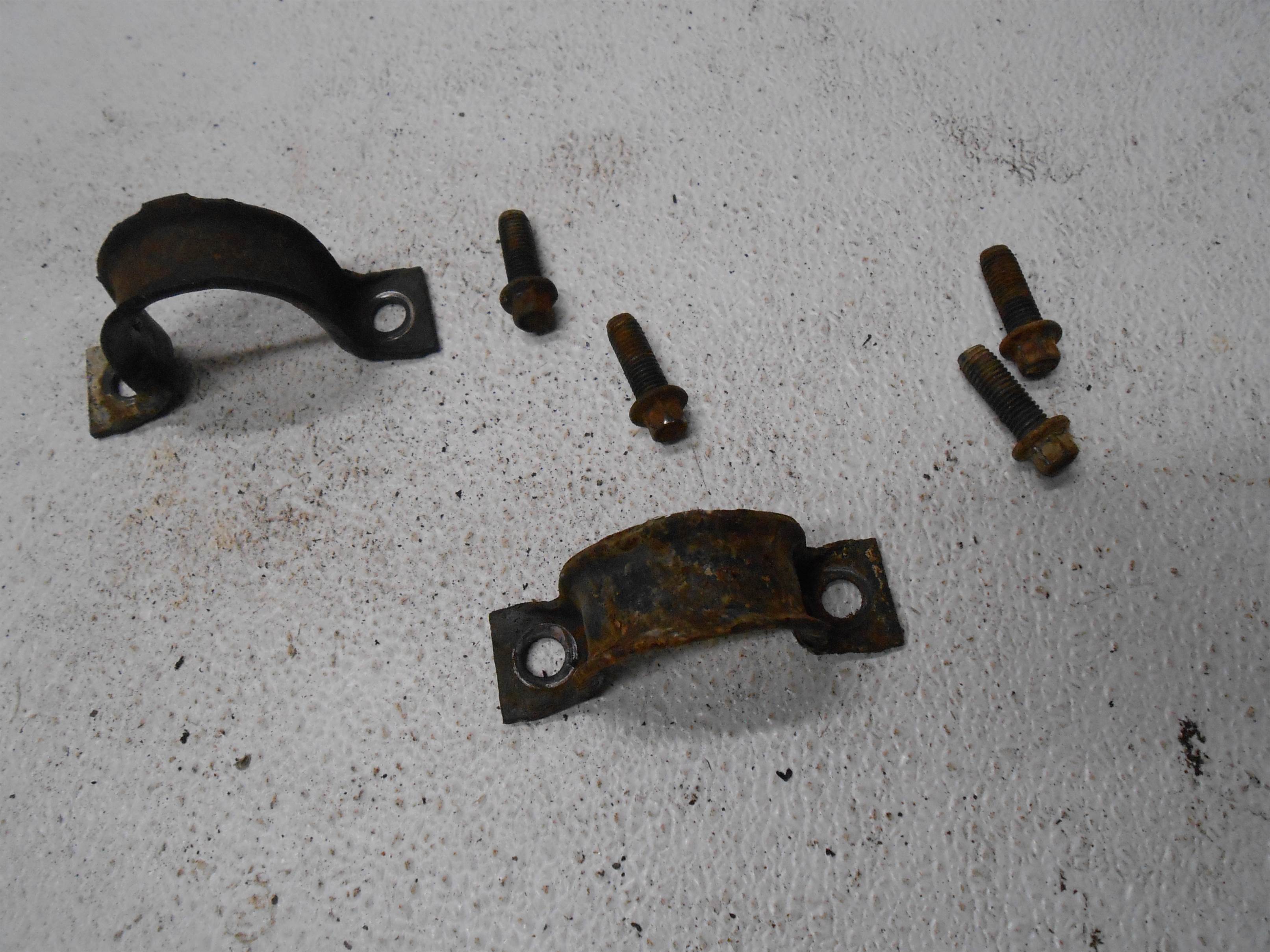 Used 2004 GMC GMC Yukon Front Sway Bar Bracket Bolts for sale small view front thumbnail