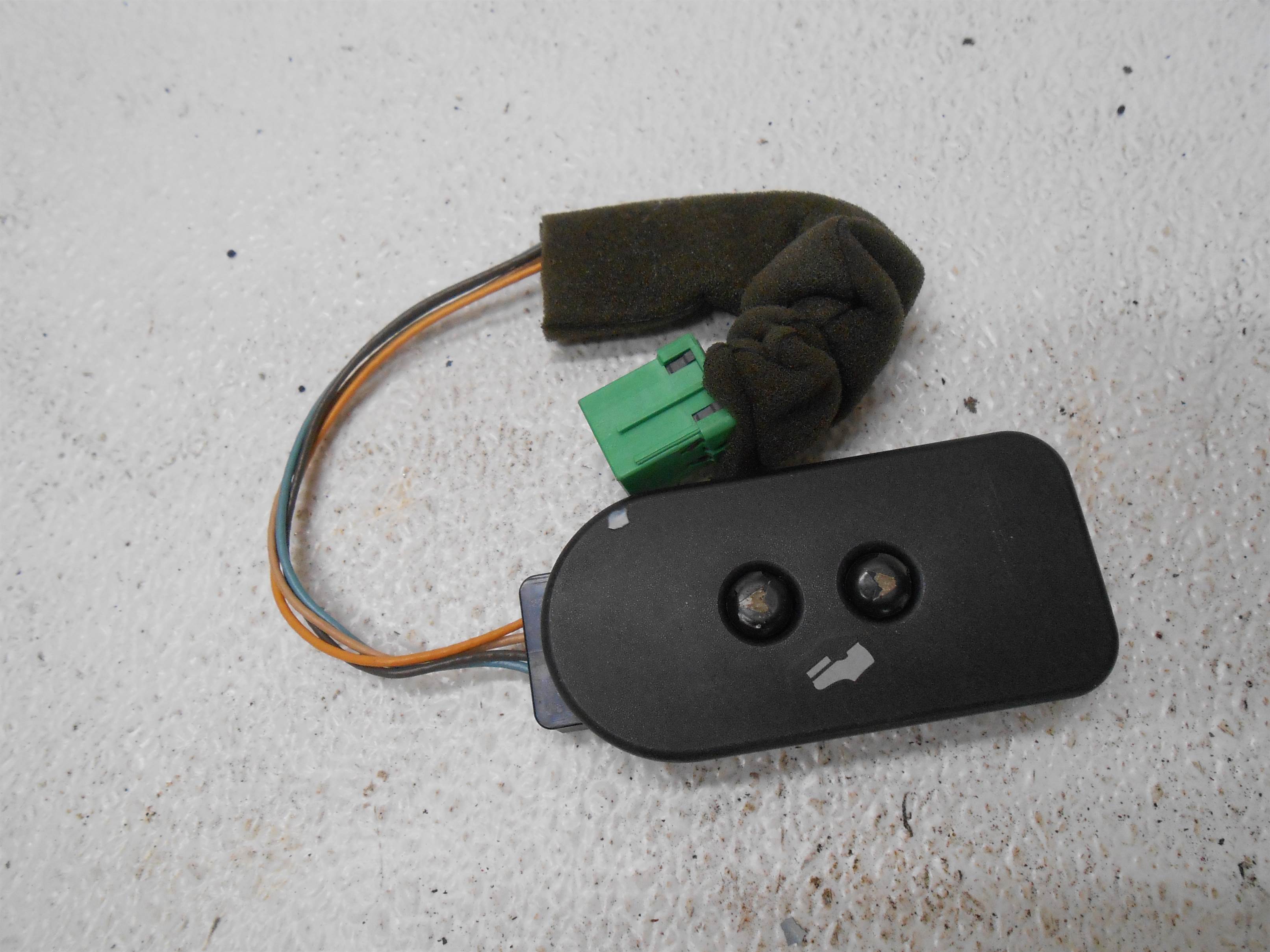 Used 2004 GMC Yukon Pedal Height Adjuster Switch for sale small view front thumbnail