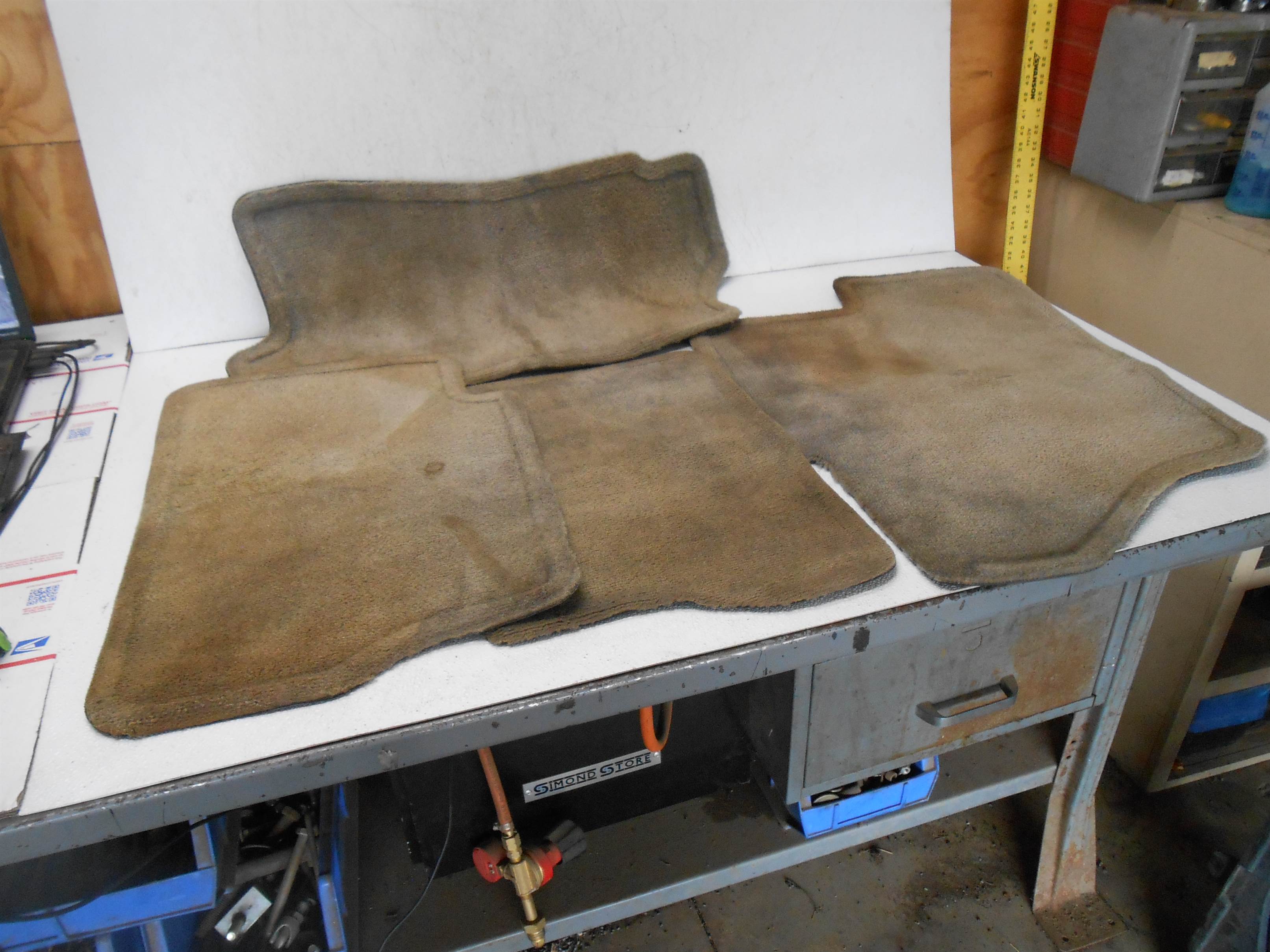 Used 2004 GMC Yukon Floor Mat Set for sale small view front thumbnail