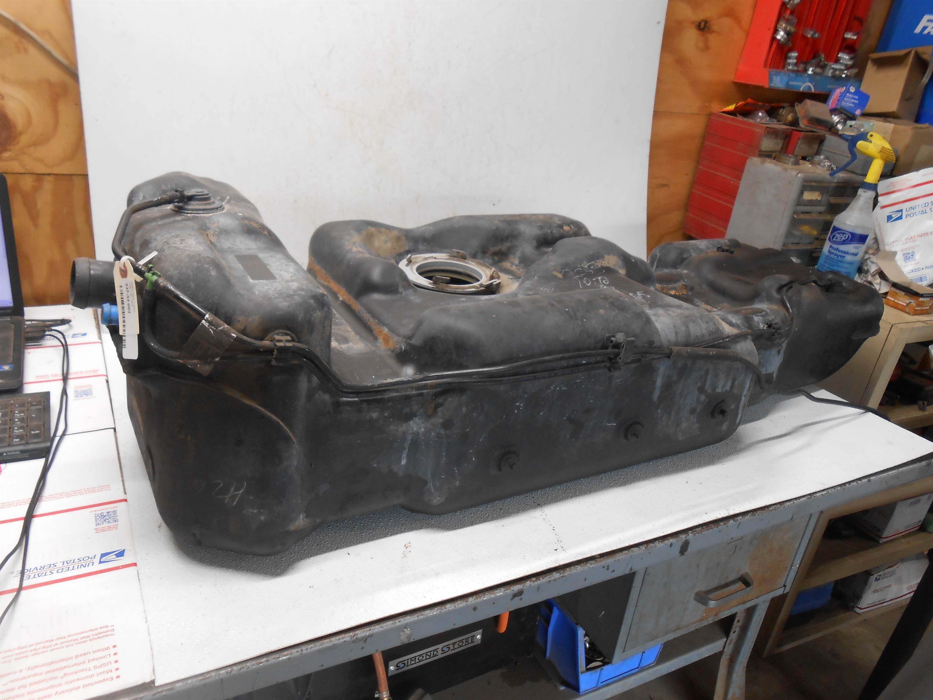 Used 2004 GMC Yukon Gas Fuel Tank for sale small view front thumbnail