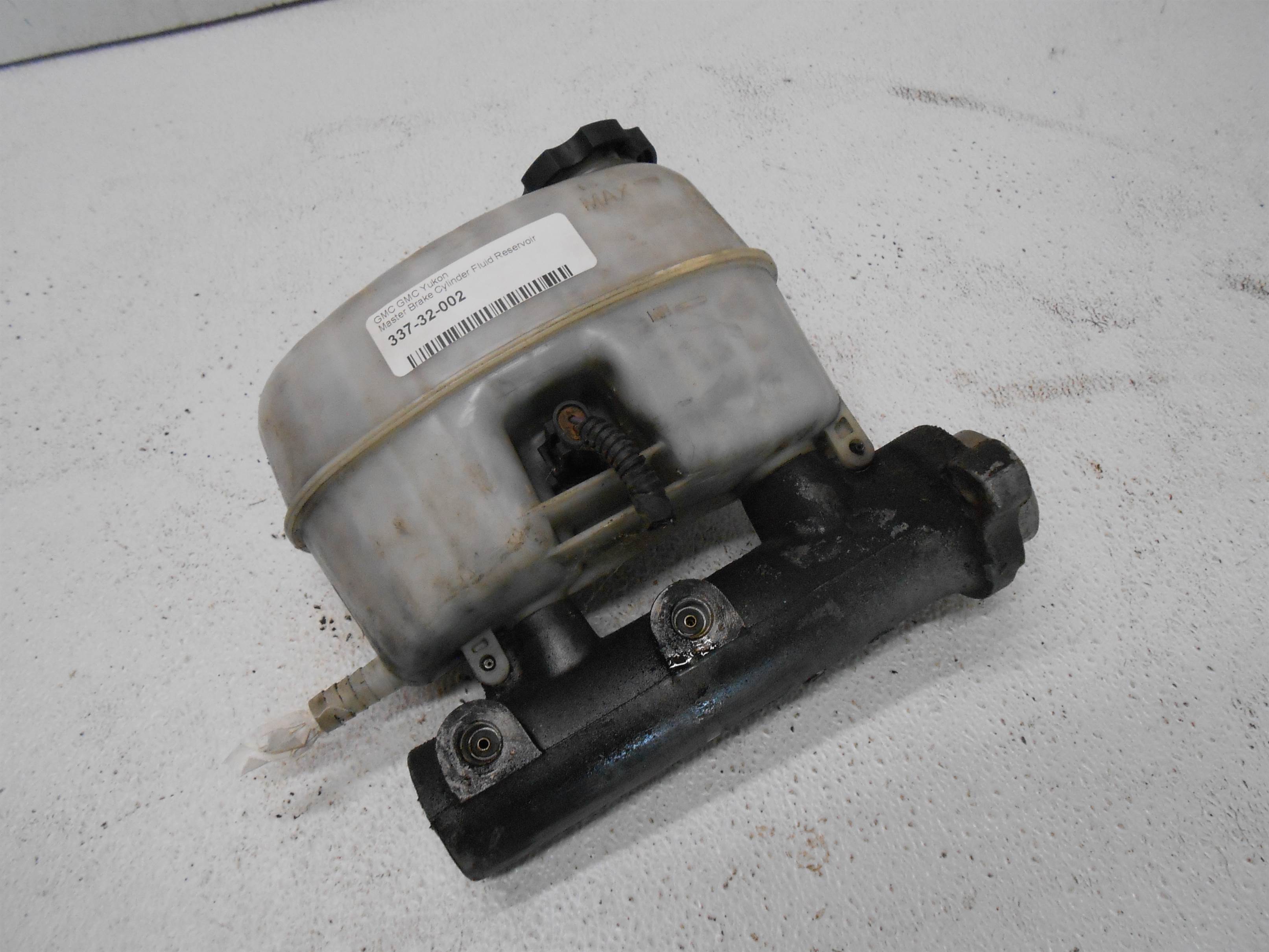 Used 2004 GMC Yukon Brake Master Cylinder Fluid Reservoir for sale small view front thumbnail