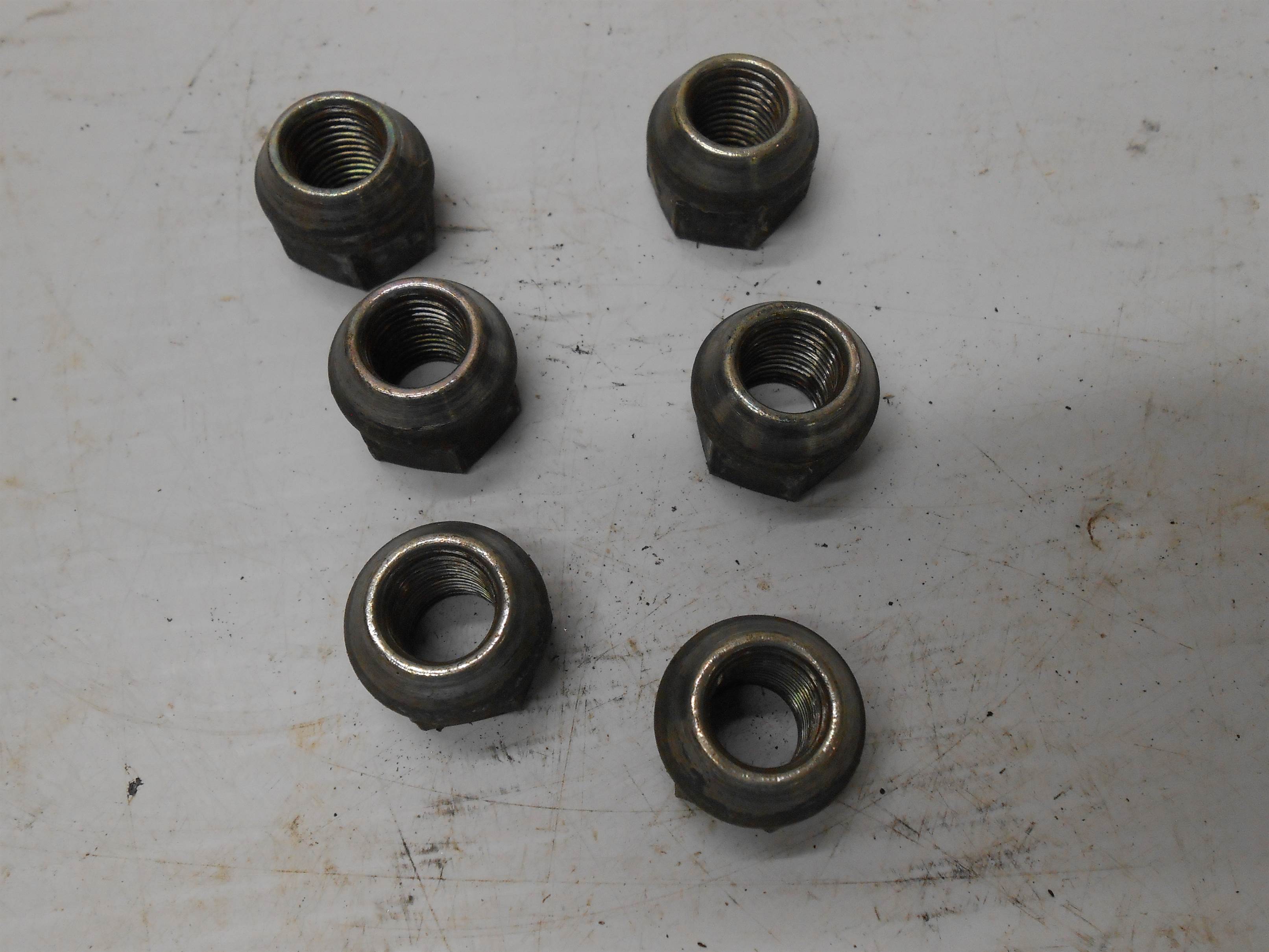 Used 2004 GMC Yukon Lug Nut Set of Six 6 for sale small view front thumbnail