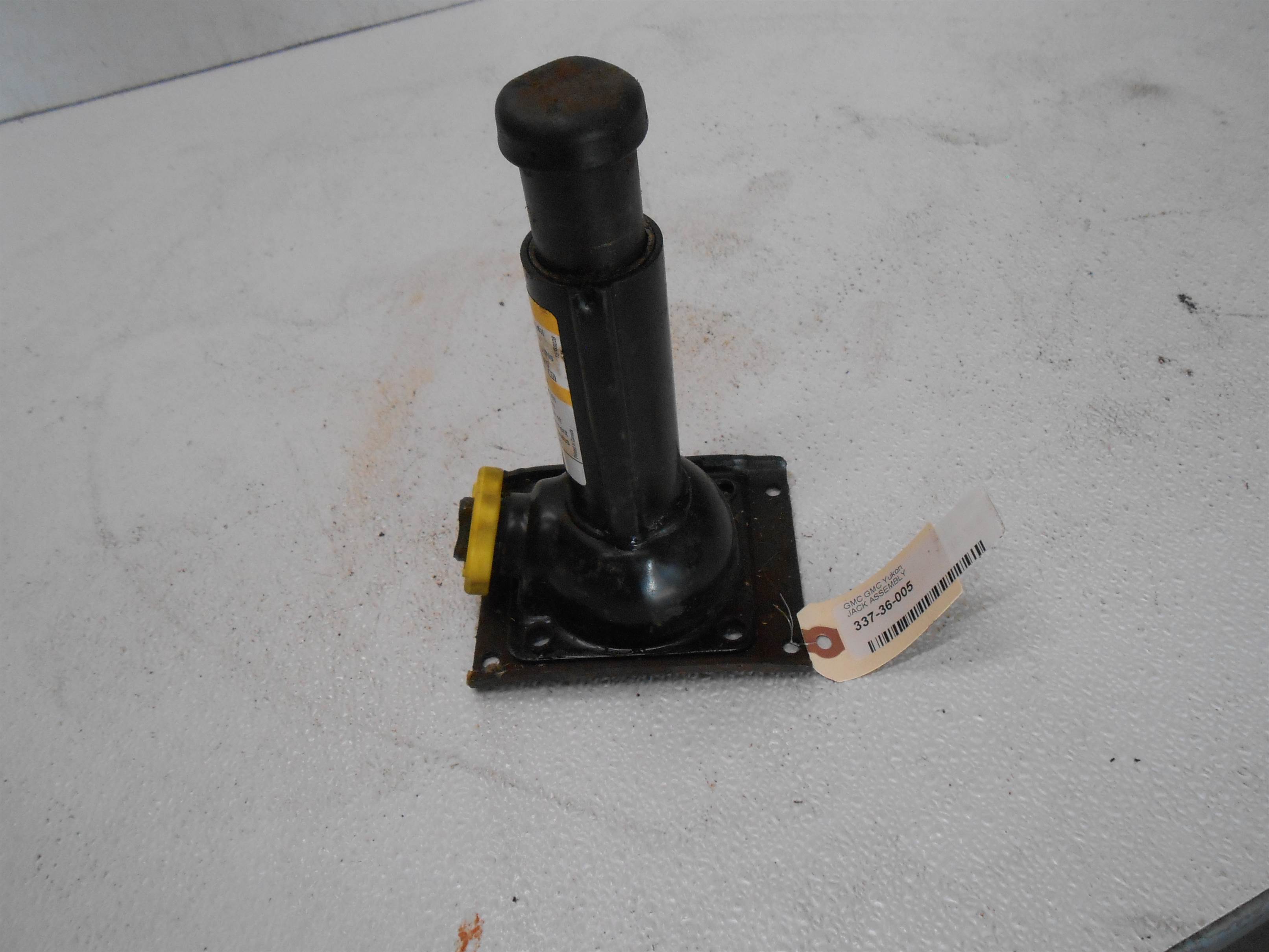 Used 2004 GMC Yukon Bottle Jack Spare Tire Jack for sale small view front thumbnail