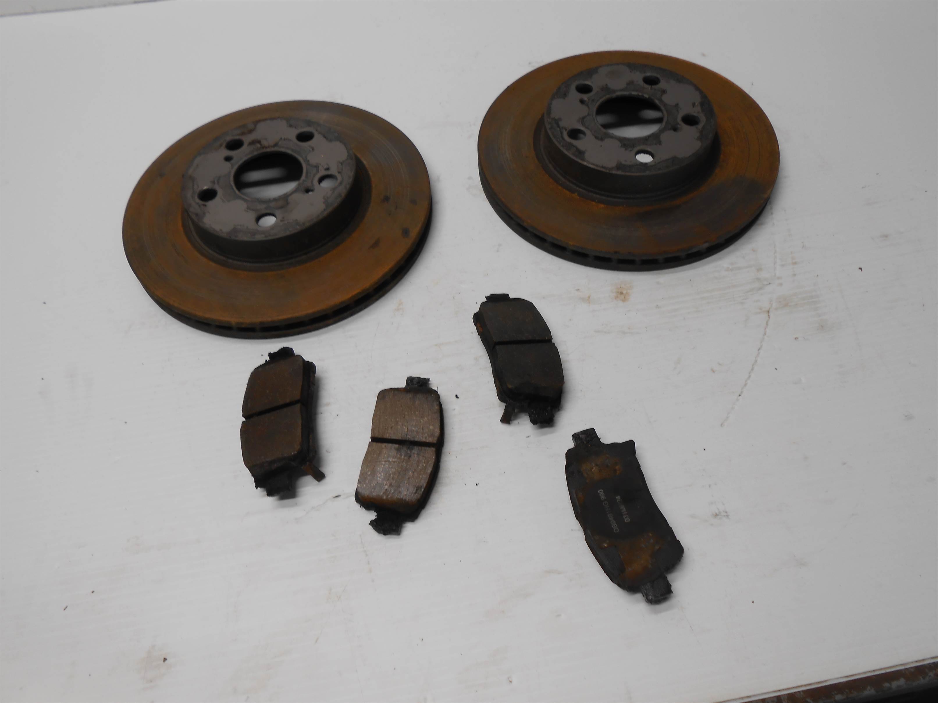 Used 2007 Toyota Prius Front Brakes and Rotors Set Left LH and Right RH for sale small view front thumbnail
