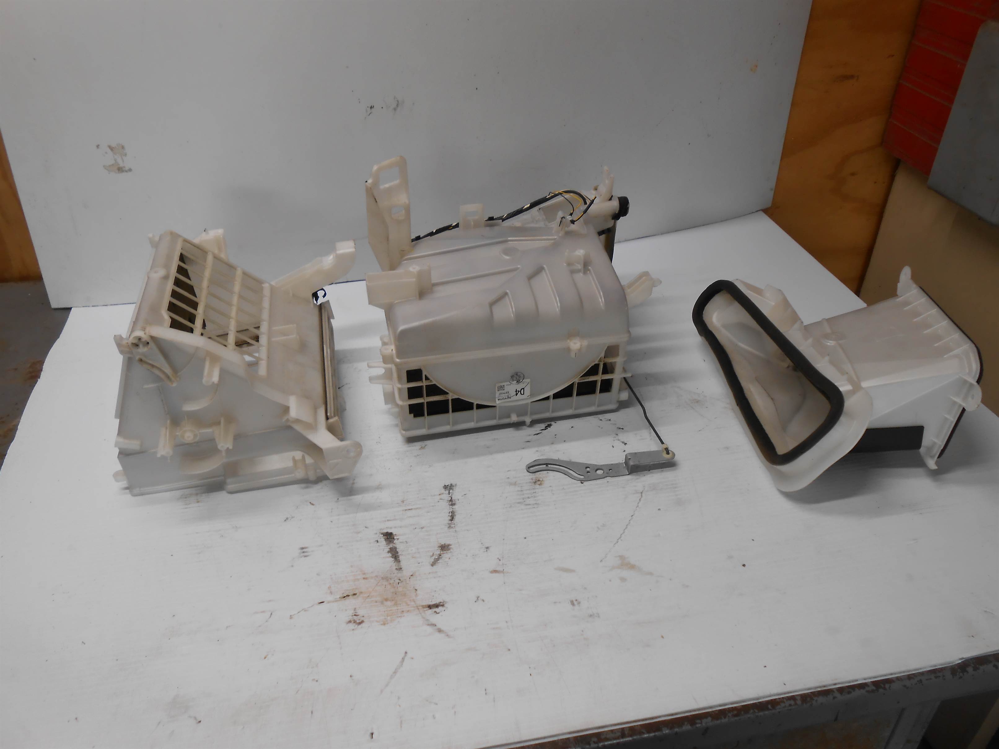 Used 2007 Toyota Prius Blower Motor Housing Assembly for sale small view front thumbnail