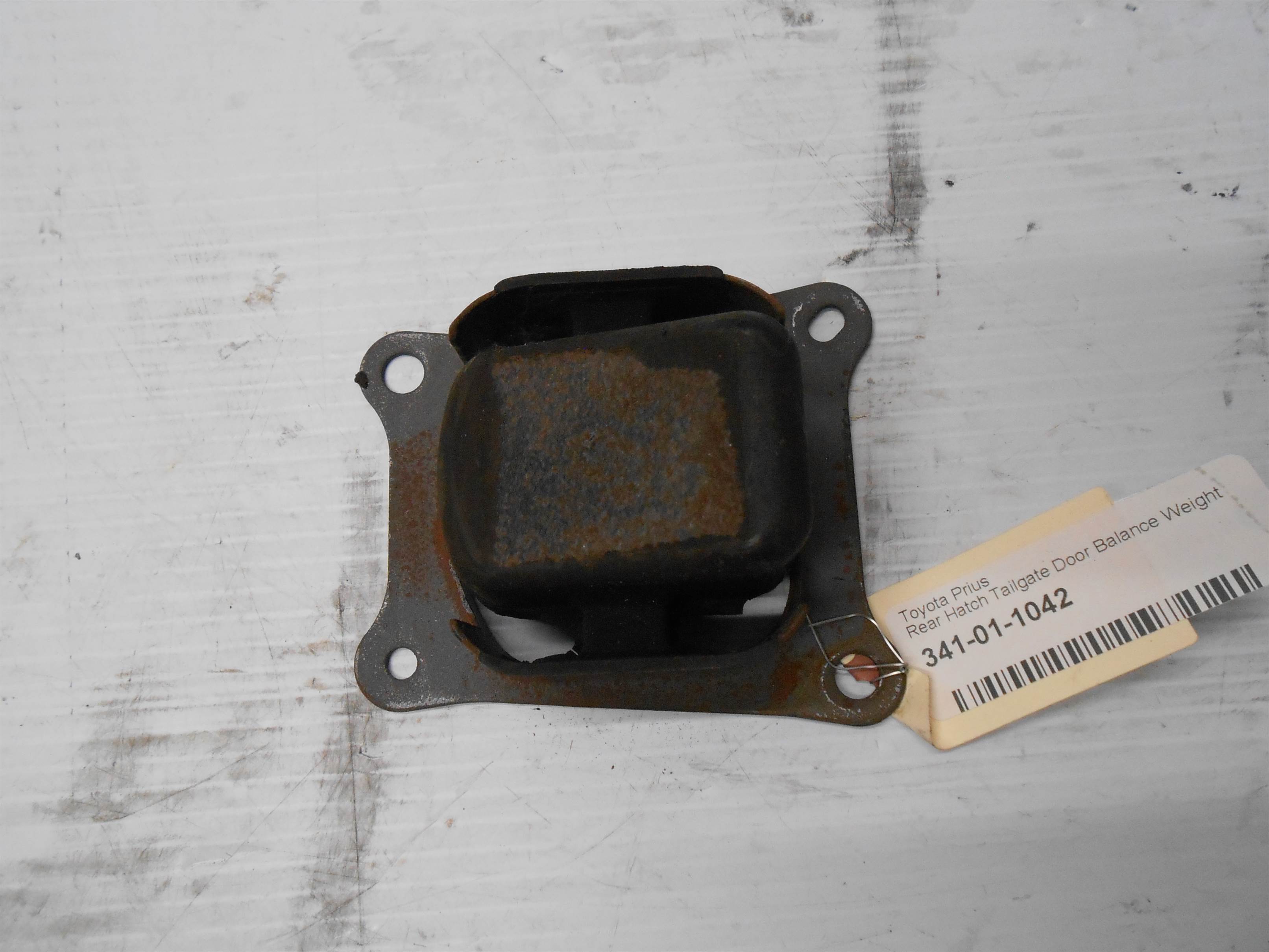 Used 2007 Toyota Prius Rear Hatch Tailgate Door Balance Weight for sale small view front thumbnail