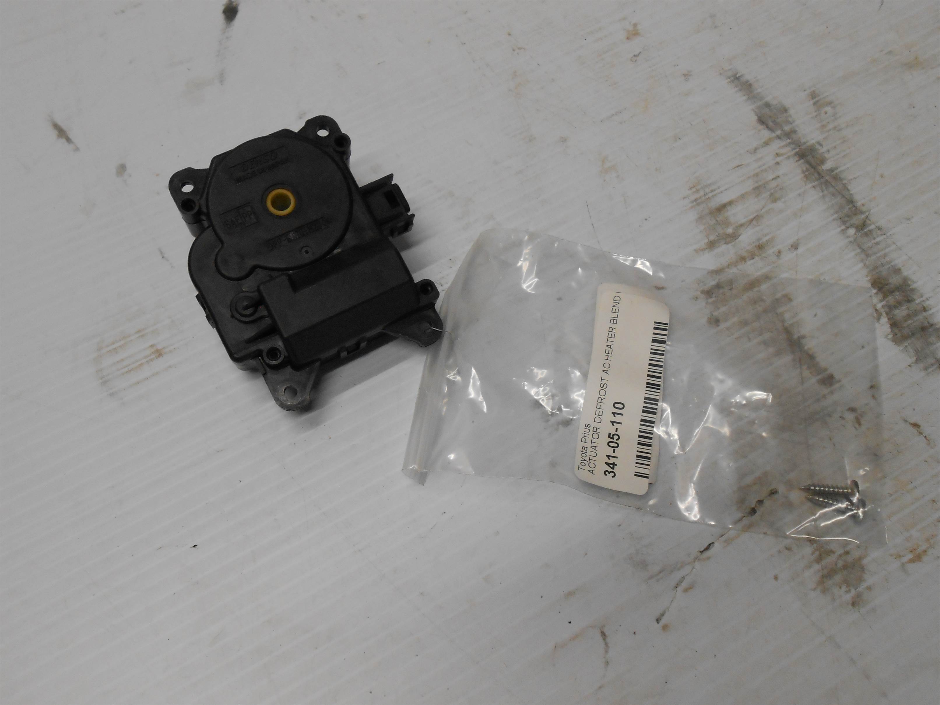 Used 2007 Toyota Prius Actuator Defrost AC Heater Blend Flap 2 for sale small view front thumbnail