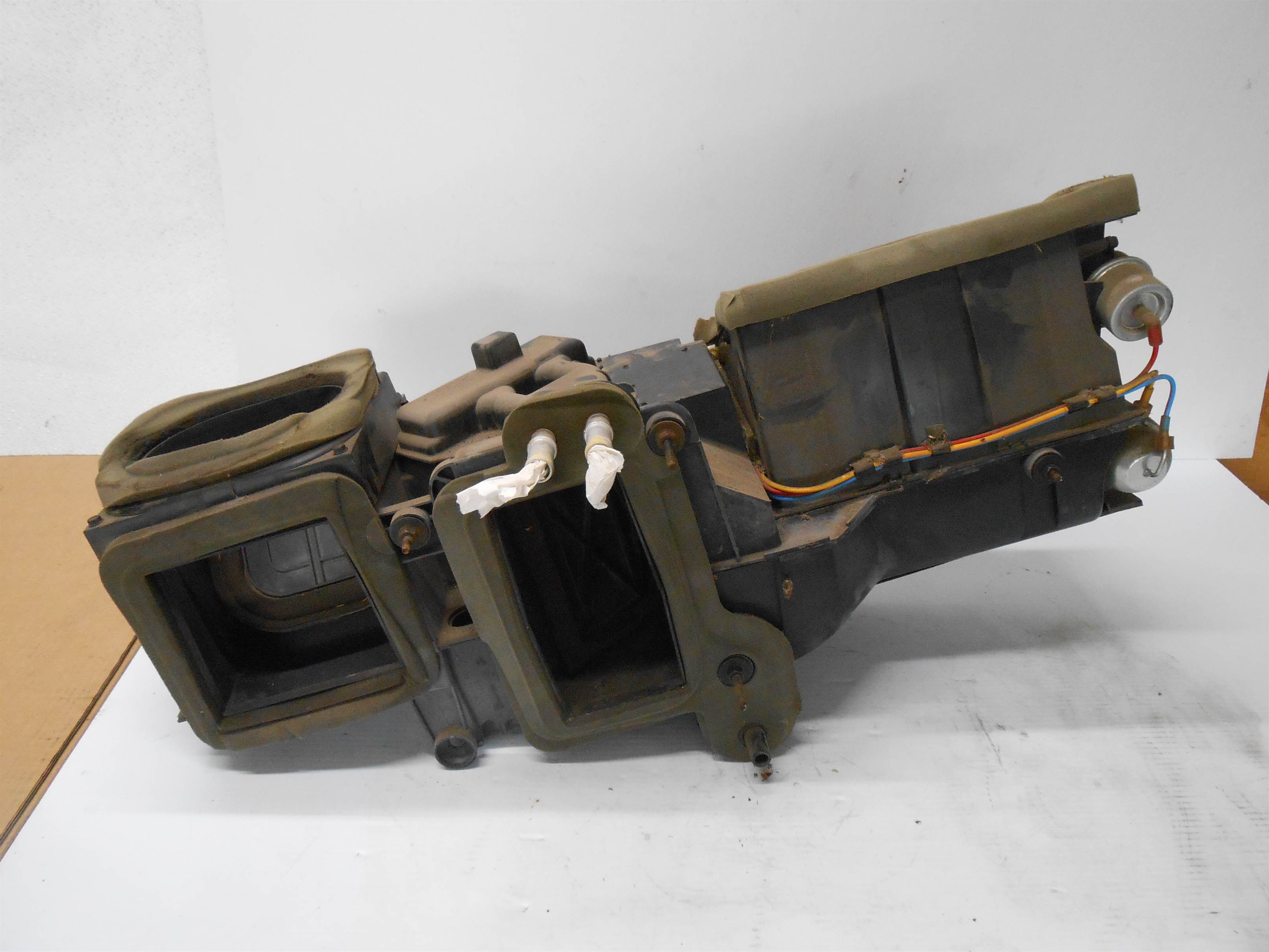 Used 1996 Ford Ranger Heater Core Assembly f57h-18a694-aa for sale small view front thumbnail