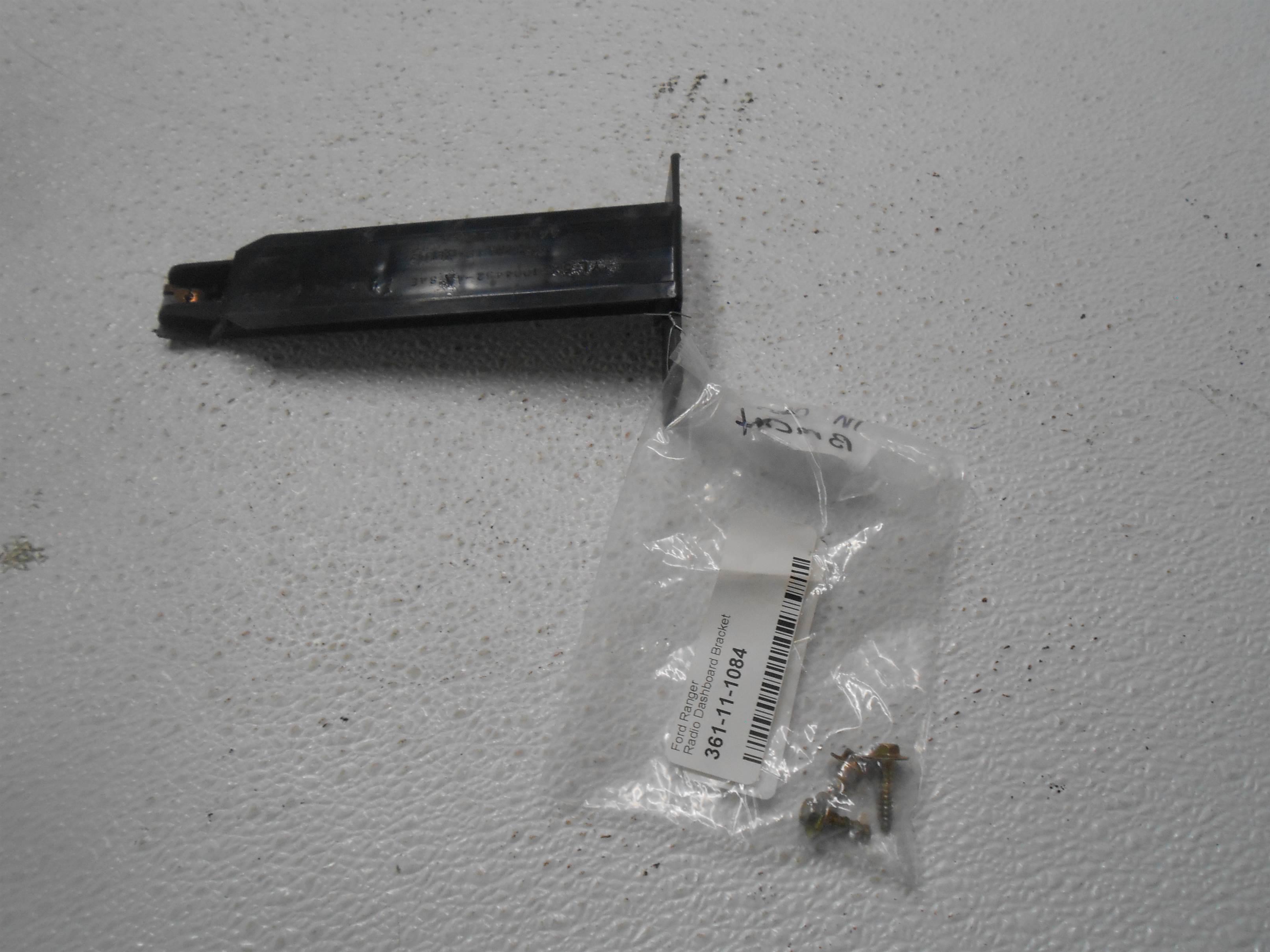 Used 2003 Radio Dashboard Bracket yl5x-1004452-aa for sale small view front thumbnail