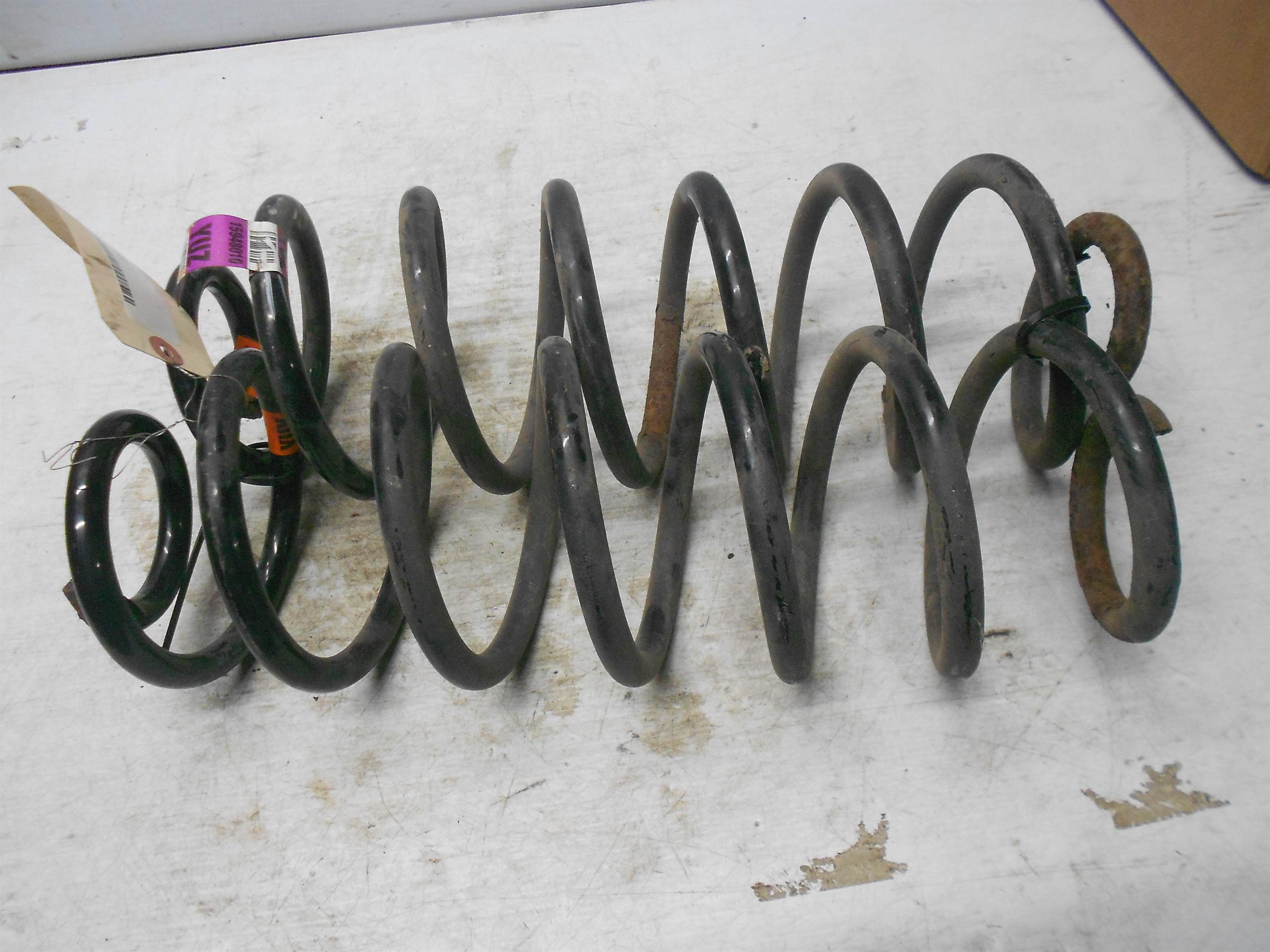 Used MOOG Rear Coil Spring Pair Set for 02-09 Trailblazer Envoy 15948010, 15948009 for sale small view front thumbnail