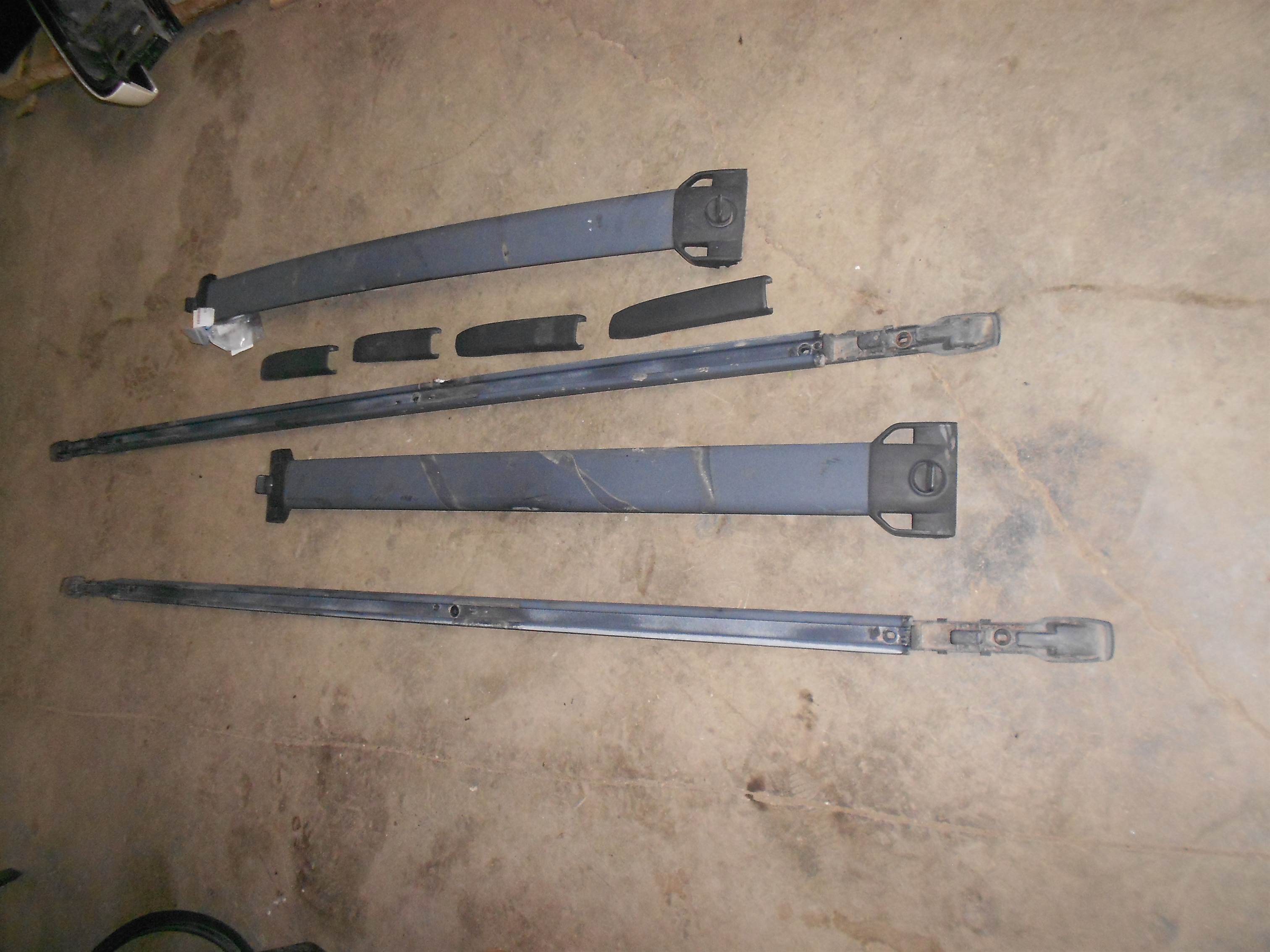 Used 2008-2010 Chrysler Town and Country Roof Rack for sale small view front thumbnail
